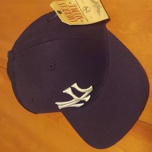 AMERICAN NEEDLE YANKEES SNAPBACK HAT
